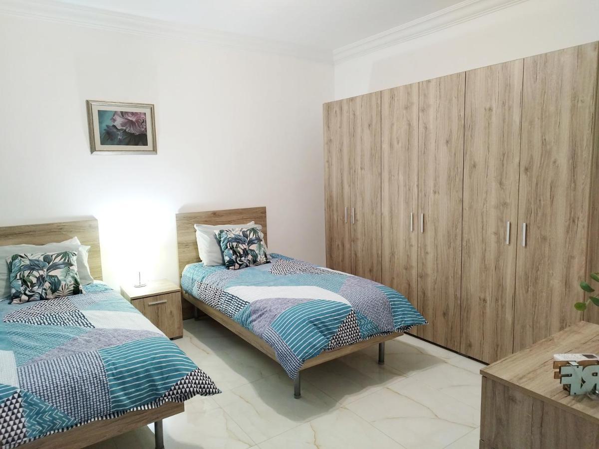 Large And Modern Apartment In The Centre Of Malta Моста Екстер'єр фото