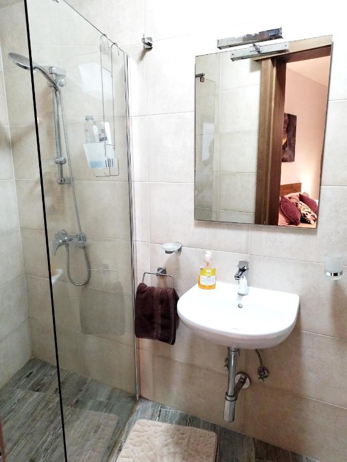 Large And Modern Apartment In The Centre Of Malta Моста Екстер'єр фото