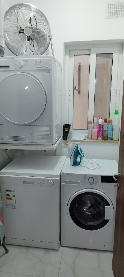 Large And Modern Apartment In The Centre Of Malta Моста Екстер'єр фото