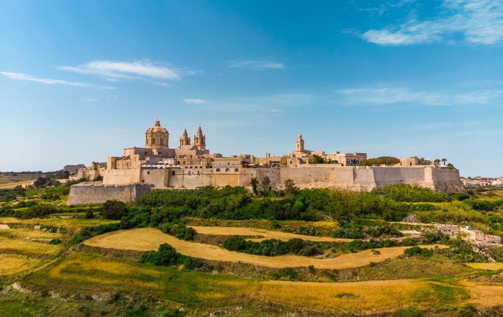 Large And Modern Apartment In The Centre Of Malta Моста Екстер'єр фото