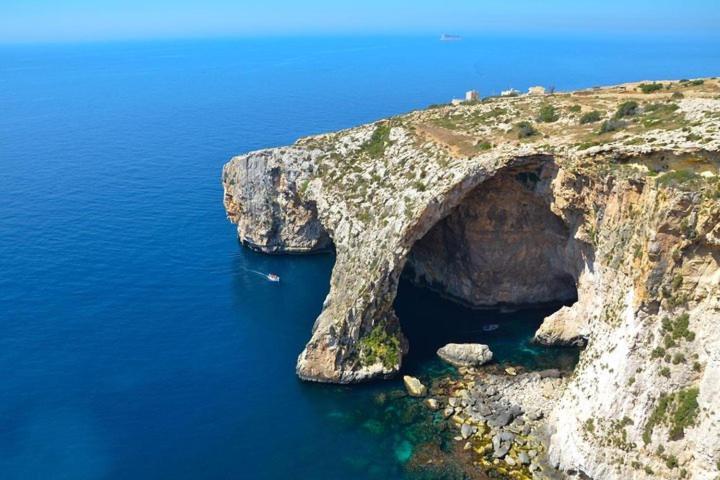 Large And Modern Apartment In The Centre Of Malta Моста Екстер'єр фото
