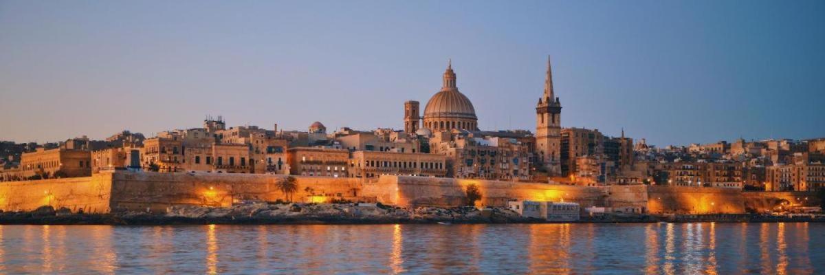 Large And Modern Apartment In The Centre Of Malta Моста Екстер'єр фото